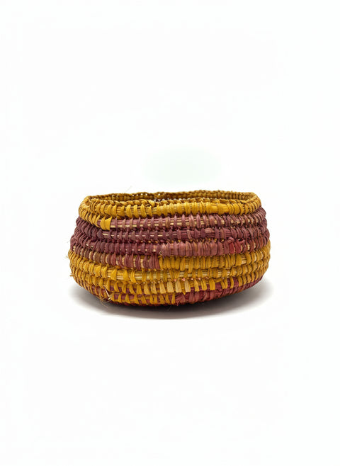 Small Naturally Dyed Pandanus Basket by Thomasina Dennis #03